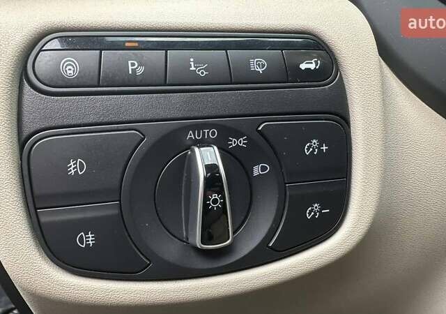 Серый Инфинити QX50, объемом двигателя 2 л и пробегом 117 тыс. км за 31000 $, фото 17 на Automoto.ua