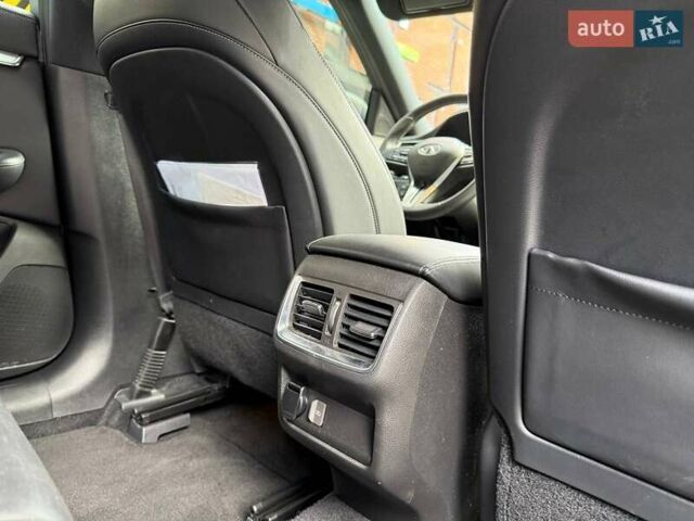 Серый Инфинити QX50, объемом двигателя 2 л и пробегом 80 тыс. км за 26800 $, фото 18 на Automoto.ua