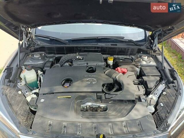 Серый Инфинити QX50, объемом двигателя 2 л и пробегом 28 тыс. км за 29900 $, фото 3 на Automoto.ua