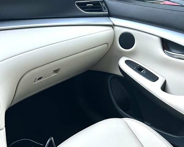 Серый Инфинити QX50, объемом двигателя 2 л и пробегом 93 тыс. км за 26000 $, фото 7 на Automoto.ua