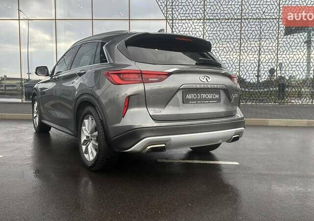 Серый Инфинити QX50, объемом двигателя 2 л и пробегом 117 тыс. км за 31000 $, фото 1 на Automoto.ua