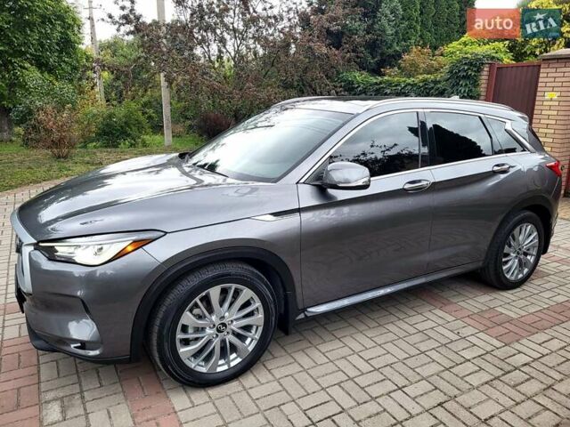 Серый Инфинити QX50, объемом двигателя 2 л и пробегом 51 тыс. км за 24500 $, фото 2 на Automoto.ua