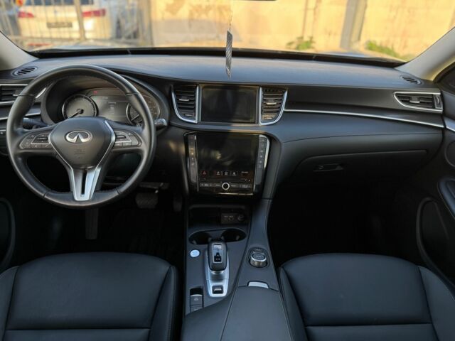 Серый Инфинити QX50, объемом двигателя 2 л и пробегом 18 тыс. км за 27500 $, фото 14 на Automoto.ua