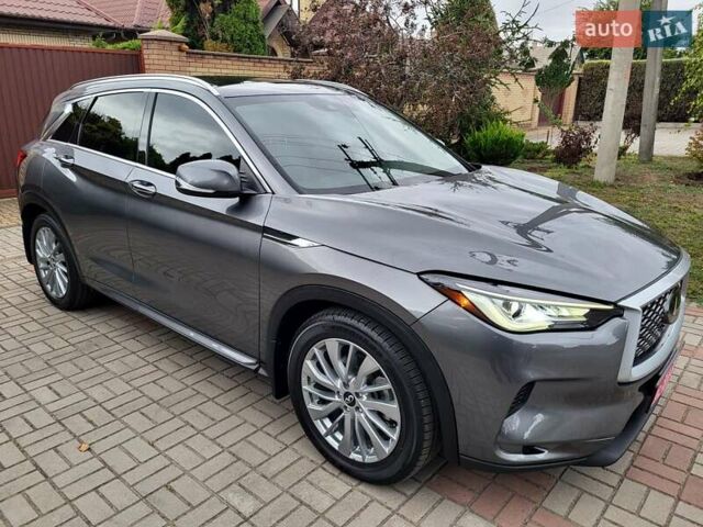 Серый Инфинити QX50, объемом двигателя 2 л и пробегом 51 тыс. км за 24500 $, фото 6 на Automoto.ua