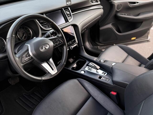 Серый Инфинити QX50, объемом двигателя 2 л и пробегом 18 тыс. км за 27500 $, фото 13 на Automoto.ua
