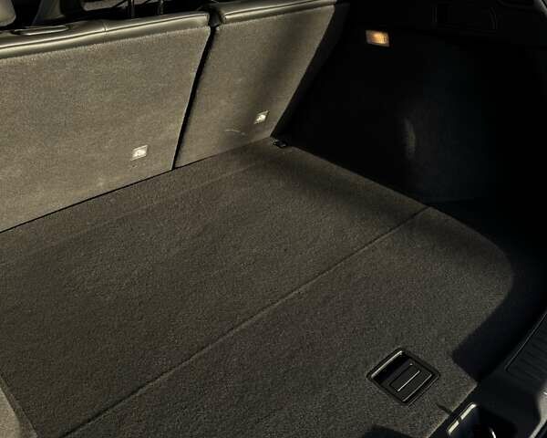 Серый Инфинити QX50, объемом двигателя 2 л и пробегом 18 тыс. км за 27500 $, фото 19 на Automoto.ua