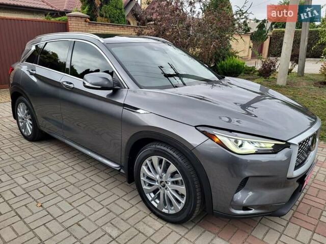 Серый Инфинити QX50, объемом двигателя 2 л и пробегом 51 тыс. км за 24500 $, фото 7 на Automoto.ua