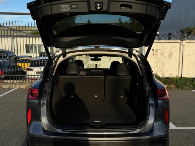 Серый Инфинити QX50, объемом двигателя 2 л и пробегом 18 тыс. км за 27500 $, фото 18 на Automoto.ua