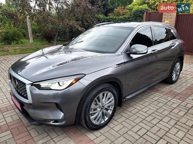 Серый Инфинити QX50, объемом двигателя 2 л и пробегом 51 тыс. км за 24500 $, фото 3 на Automoto.ua