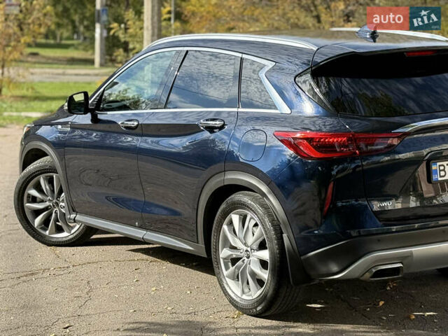 Синій Інфініті QX50, об'ємом двигуна 2 л та пробігом 18 тис. км за 30000 $, фото 4 на Automoto.ua