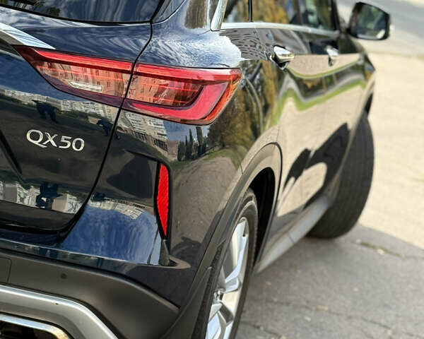Синій Інфініті QX50, об'ємом двигуна 2 л та пробігом 18 тис. км за 30000 $, фото 2 на Automoto.ua