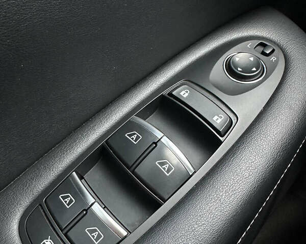 Синий Инфинити QX50, объемом двигателя 1.99 л и пробегом 93 тыс. км за 20300 $, фото 36 на Automoto.ua