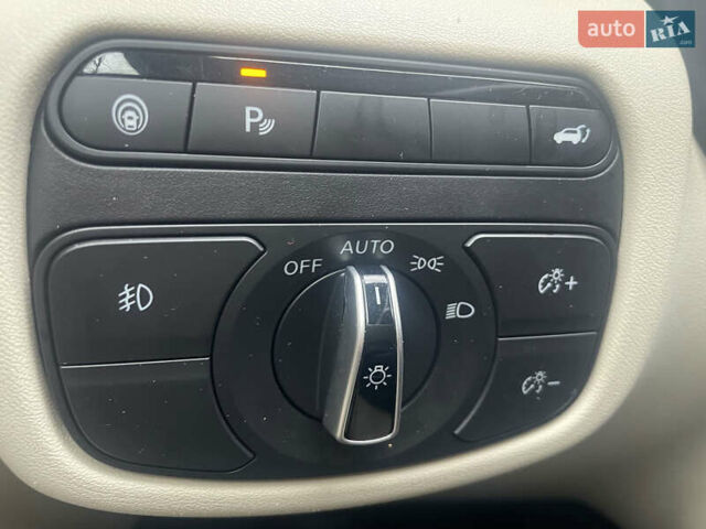 Синий Инфинити QX50, объемом двигателя 2 л и пробегом 77 тыс. км за 23499 $, фото 25 на Automoto.ua