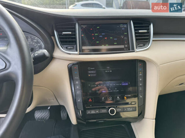 Синій Інфініті QX50, об'ємом двигуна 2 л та пробігом 45 тис. км за 17900 $, фото 27 на Automoto.ua