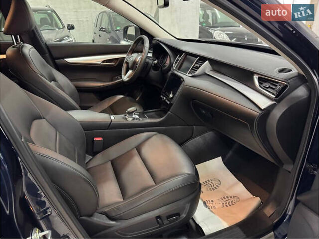 Синій Інфініті QX50, об'ємом двигуна 1.99 л та пробігом 27 тис. км за 24500 $, фото 7 на Automoto.ua