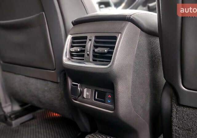 Синий Инфинити QX50, объемом двигателя 2 л и пробегом 60 тыс. км за 33500 $, фото 4 на Automoto.ua