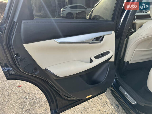 Синій Інфініті QX50, об'ємом двигуна 2 л та пробігом 45 тис. км за 17900 $, фото 32 на Automoto.ua