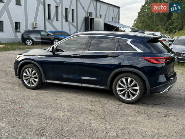 Синій Інфініті QX50, об'ємом двигуна 2 л та пробігом 45 тис. км за 17900 $, фото 11 на Automoto.ua