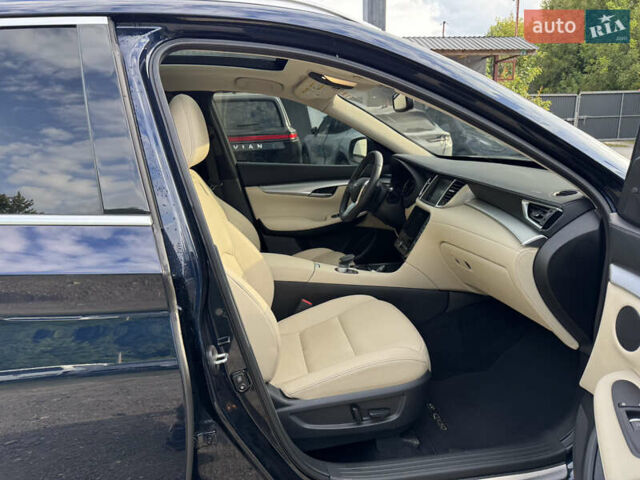 Синій Інфініті QX50, об'ємом двигуна 2 л та пробігом 45 тис. км за 17900 $, фото 45 на Automoto.ua