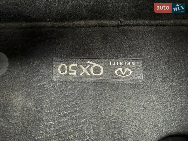 Синий Инфинити QX50, объемом двигателя 2 л и пробегом 31 тыс. км за 31000 $, фото 45 на Automoto.ua