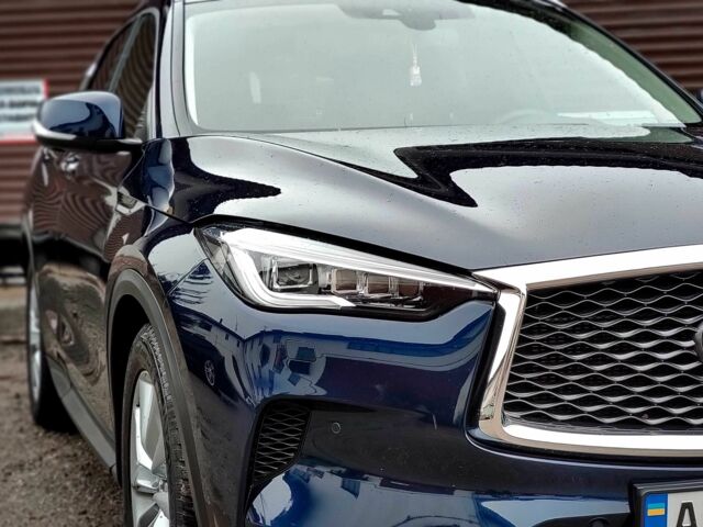 Синій Інфініті QX50, об'ємом двигуна 2 л та пробігом 47 тис. км за 42999 $, фото 1 на Automoto.ua