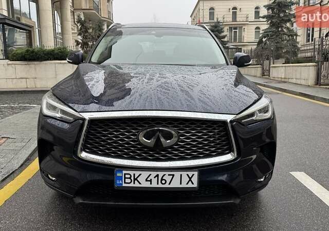Синий Инфинити QX50, объемом двигателя 2 л и пробегом 37 тыс. км за 25300 $, фото 1 на Automoto.ua
