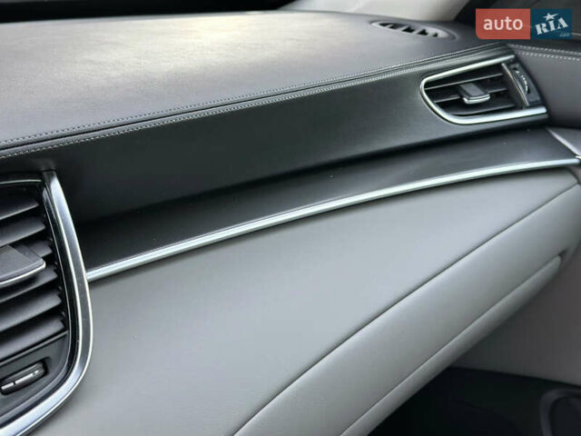 Синий Инфинити QX50, объемом двигателя 2 л и пробегом 16 тыс. км за 31900 $, фото 48 на Automoto.ua