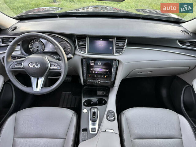 Синий Инфинити QX50, объемом двигателя 2 л и пробегом 16 тыс. км за 31900 $, фото 32 на Automoto.ua