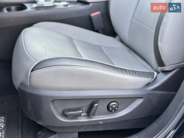 Синий Инфинити QX50, объемом двигателя 2 л и пробегом 16 тыс. км за 31900 $, фото 24 на Automoto.ua