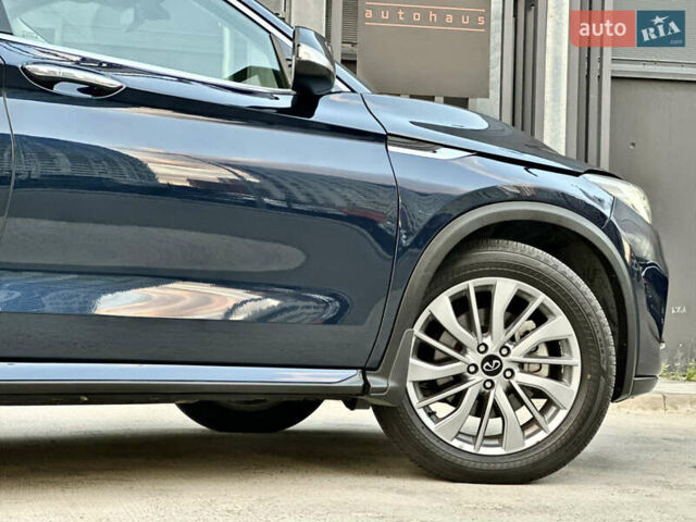 Синий Инфинити QX50, объемом двигателя 2 л и пробегом 16 тыс. км за 31900 $, фото 8 на Automoto.ua