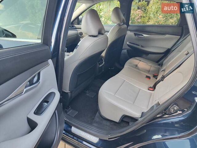 Синий Инфинити QX50, объемом двигателя 2 л и пробегом 6 тыс. км за 32900 $, фото 9 на Automoto.ua