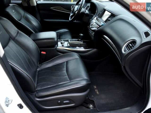 Білий Інфініті QX60, об'ємом двигуна 2.49 л та пробігом 180 тис. км за 9500 $, фото 32 на Automoto.ua