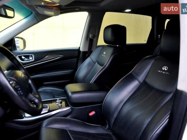 Білий Інфініті QX60, об'ємом двигуна 2.49 л та пробігом 180 тис. км за 9500 $, фото 18 на Automoto.ua