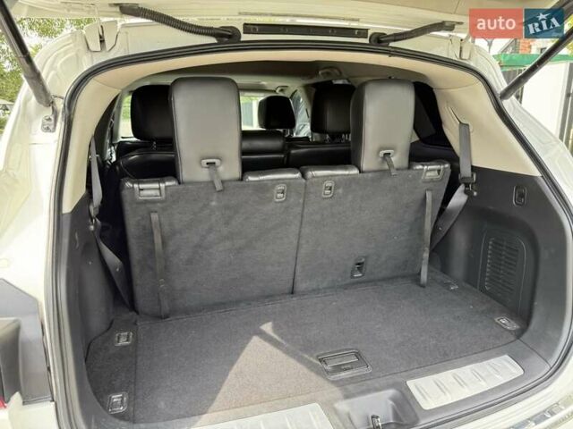 Білий Інфініті QX60, об'ємом двигуна 3.5 л та пробігом 260 тис. км за 13100 $, фото 33 на Automoto.ua