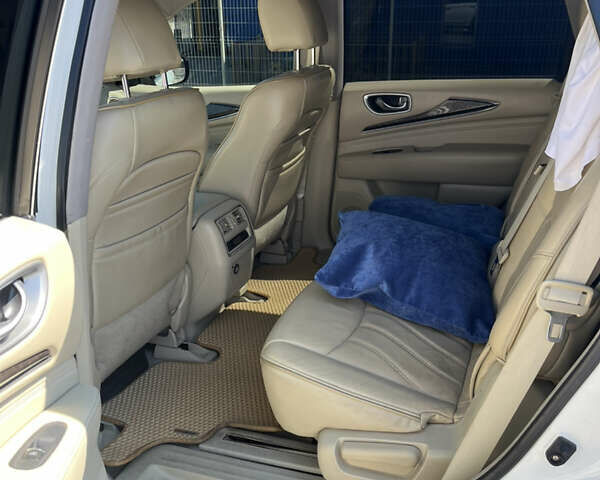 Белый Инфинити QX60, объемом двигателя 2.49 л и пробегом 240 тыс. км за 15000 $, фото 19 на Automoto.ua