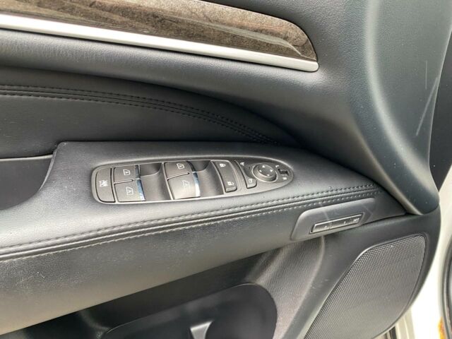 Белый Инфинити QX60, объемом двигателя 2.5 л и пробегом 130 тыс. км за 14500 $, фото 13 на Automoto.ua