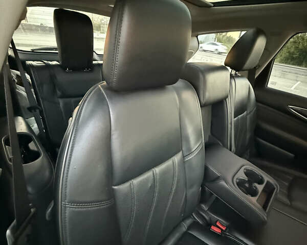 Белый Инфинити QX60, объемом двигателя 2.5 л и пробегом 188 тыс. км за 17000 $, фото 21 на Automoto.ua