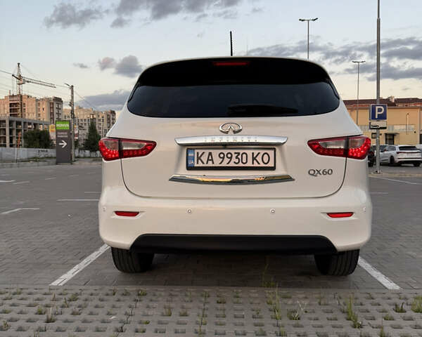Белый Инфинити QX60, объемом двигателя 2.5 л и пробегом 188 тыс. км за 17000 $, фото 6 на Automoto.ua