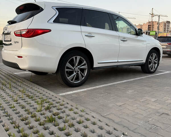 Белый Инфинити QX60, объемом двигателя 2.5 л и пробегом 188 тыс. км за 17000 $, фото 8 на Automoto.ua