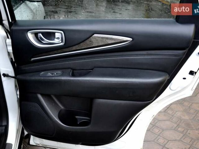 Білий Інфініті QX60, об'ємом двигуна 2.49 л та пробігом 180 тис. км за 9500 $, фото 27 на Automoto.ua