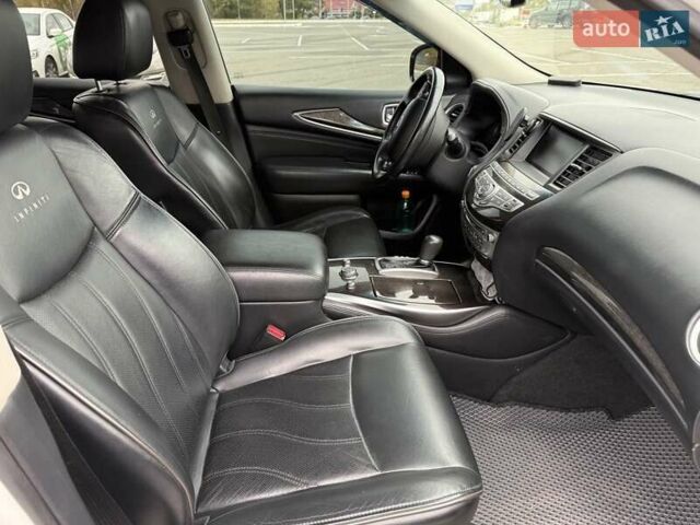 Белый Инфинити QX60, объемом двигателя 2.5 л и пробегом 251 тыс. км за 14500 $, фото 14 на Automoto.ua