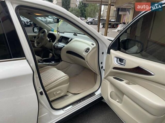 Білий Інфініті QX60, об'ємом двигуна 3.5 л та пробігом 217 тис. км за 15000 $, фото 10 на Automoto.ua