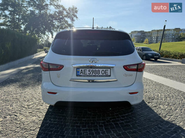 Белый Инфинити QX60, объемом двигателя 3.5 л и пробегом 190 тыс. км за 16500 $, фото 7 на Automoto.ua