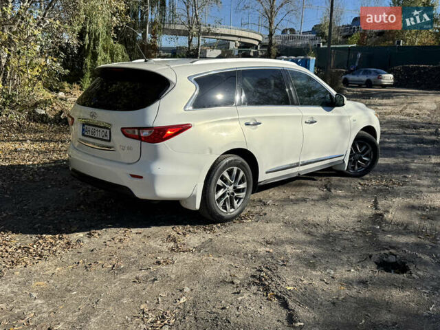 Белый Инфинити QX60, объемом двигателя 3.5 л и пробегом 264 тыс. км за 13000 $, фото 3 на Automoto.ua