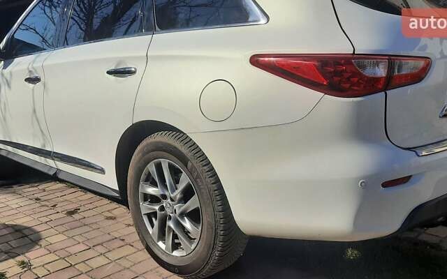 Белый Инфинити QX60, объемом двигателя 2.49 л и пробегом 215 тыс. км за 15800 $, фото 4 на Automoto.ua
