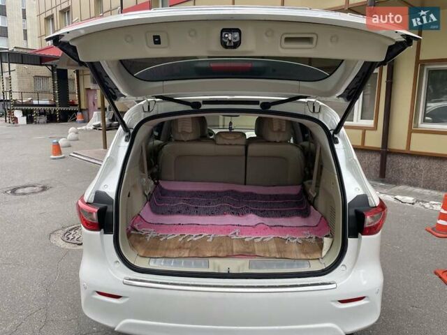 Білий Інфініті QX60, об'ємом двигуна 3.5 л та пробігом 217 тис. км за 15000 $, фото 14 на Automoto.ua