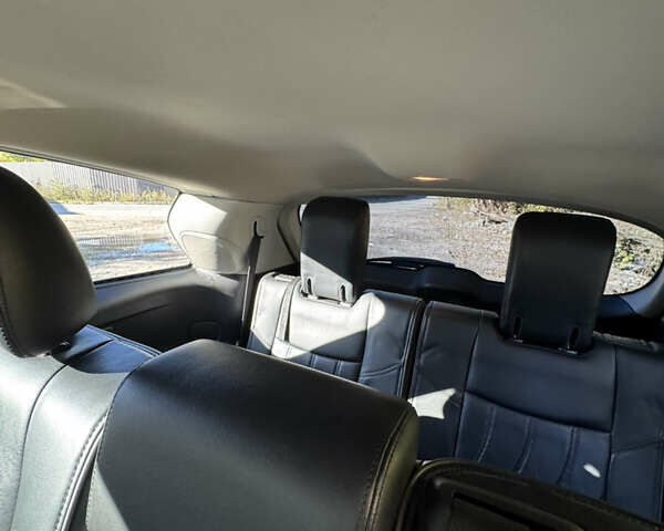 Белый Инфинити QX60, объемом двигателя 3.5 л и пробегом 264 тыс. км за 13000 $, фото 9 на Automoto.ua