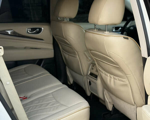 Белый Инфинити QX60, объемом двигателя 3.5 л и пробегом 153 тыс. км за 12999 $, фото 21 на Automoto.ua