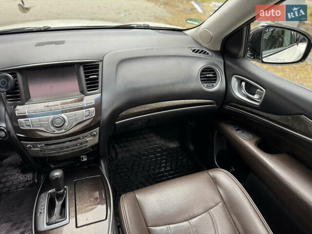 Белый Инфинити QX60, объемом двигателя 3.5 л и пробегом 190 тыс. км за 15700 $, фото 32 на Automoto.ua