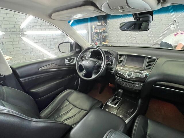 Белый Инфинити QX60, объемом двигателя 2.5 л и пробегом 208 тыс. км за 14500 $, фото 4 на Automoto.ua